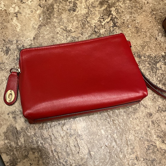 Nwt red currant coach wristlet - Picture 3 of 5